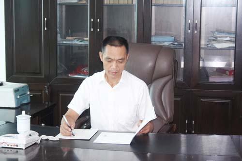 江陰市大橋環(huán)保除塵設(shè)備有限公司法人史加林先生